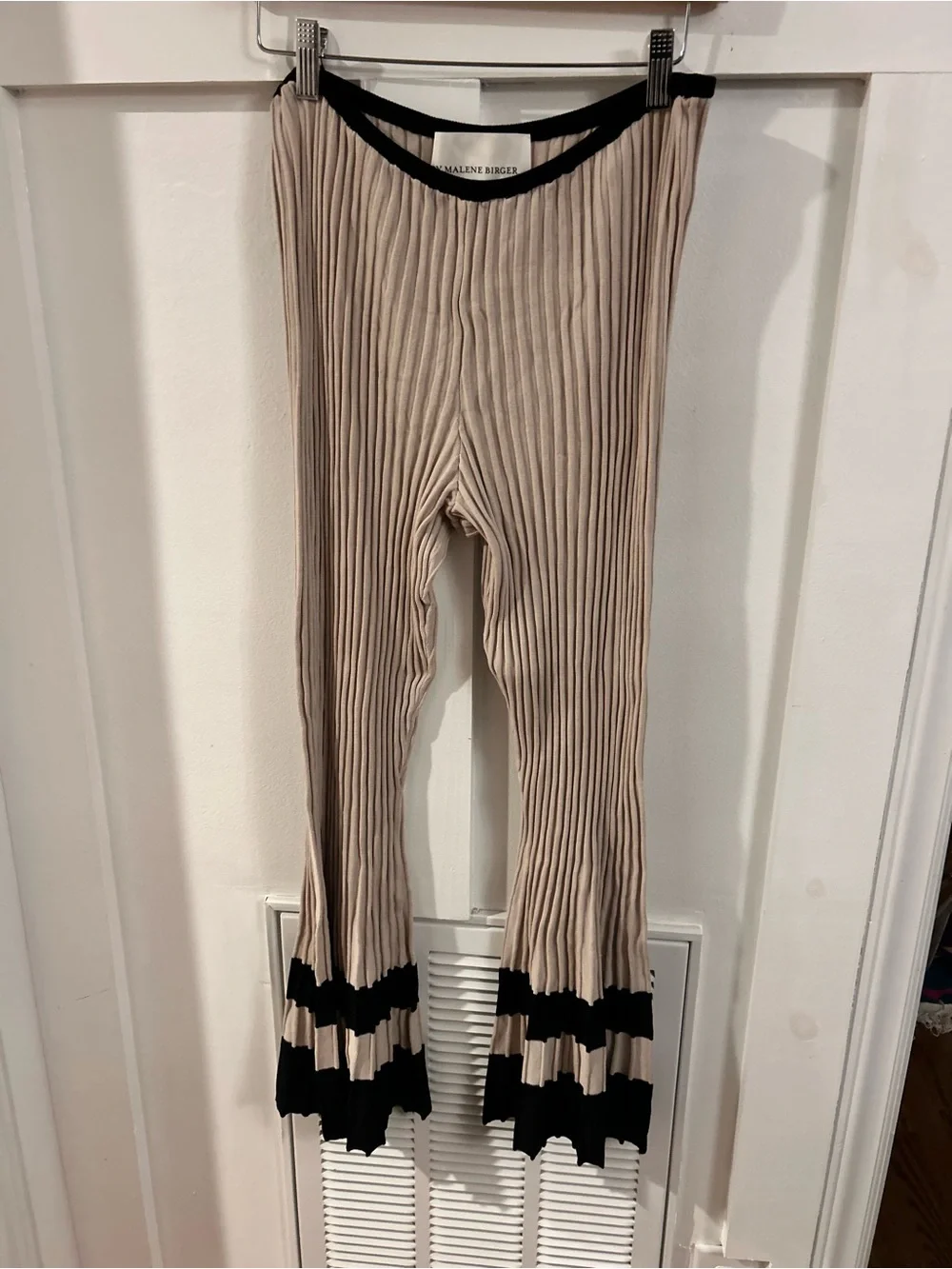 By Malene Birger Two-Tone Ribbed Wide-Leg Pants - Cream & Black - Picture 2 of 6